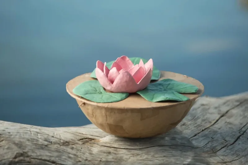 A biodegradable urn